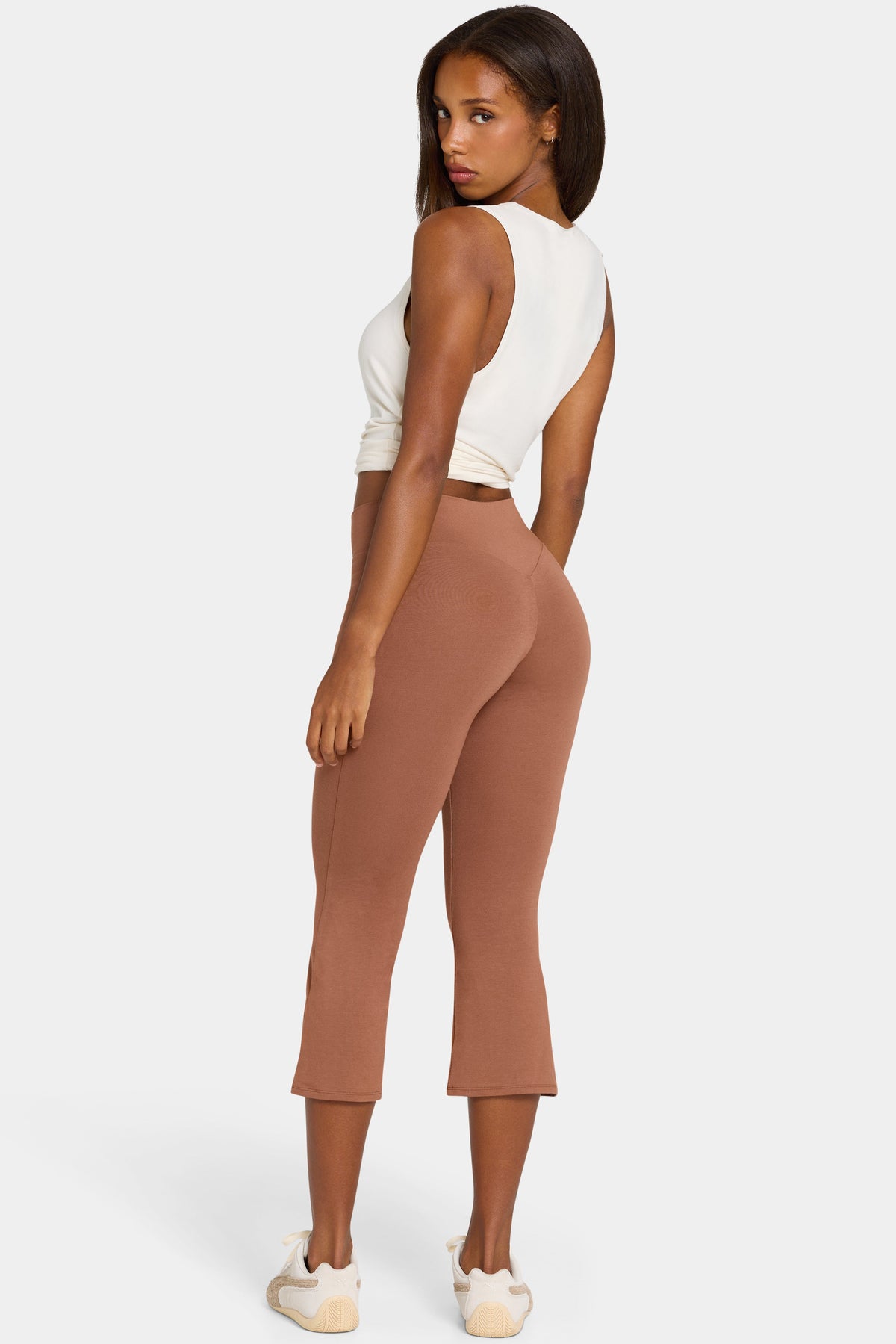 Chic ButterCloud Flared Capri Leggings in Cocoa