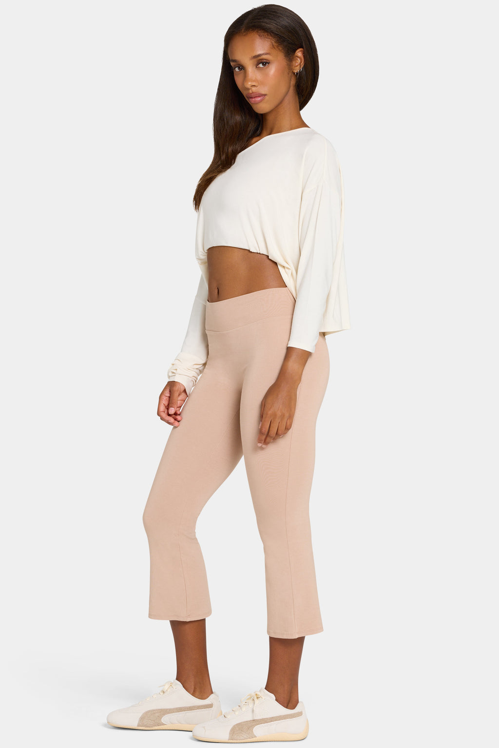 Chic ButterCloud Flared Capri Leggings in Oatmeal
