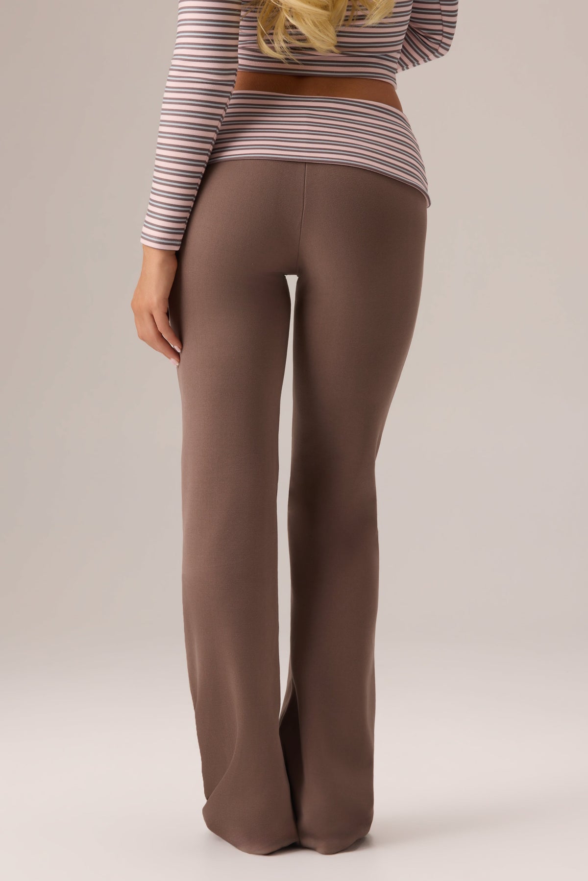 Chic Plush Jersey Wide-Leg Trousers in Chestnut