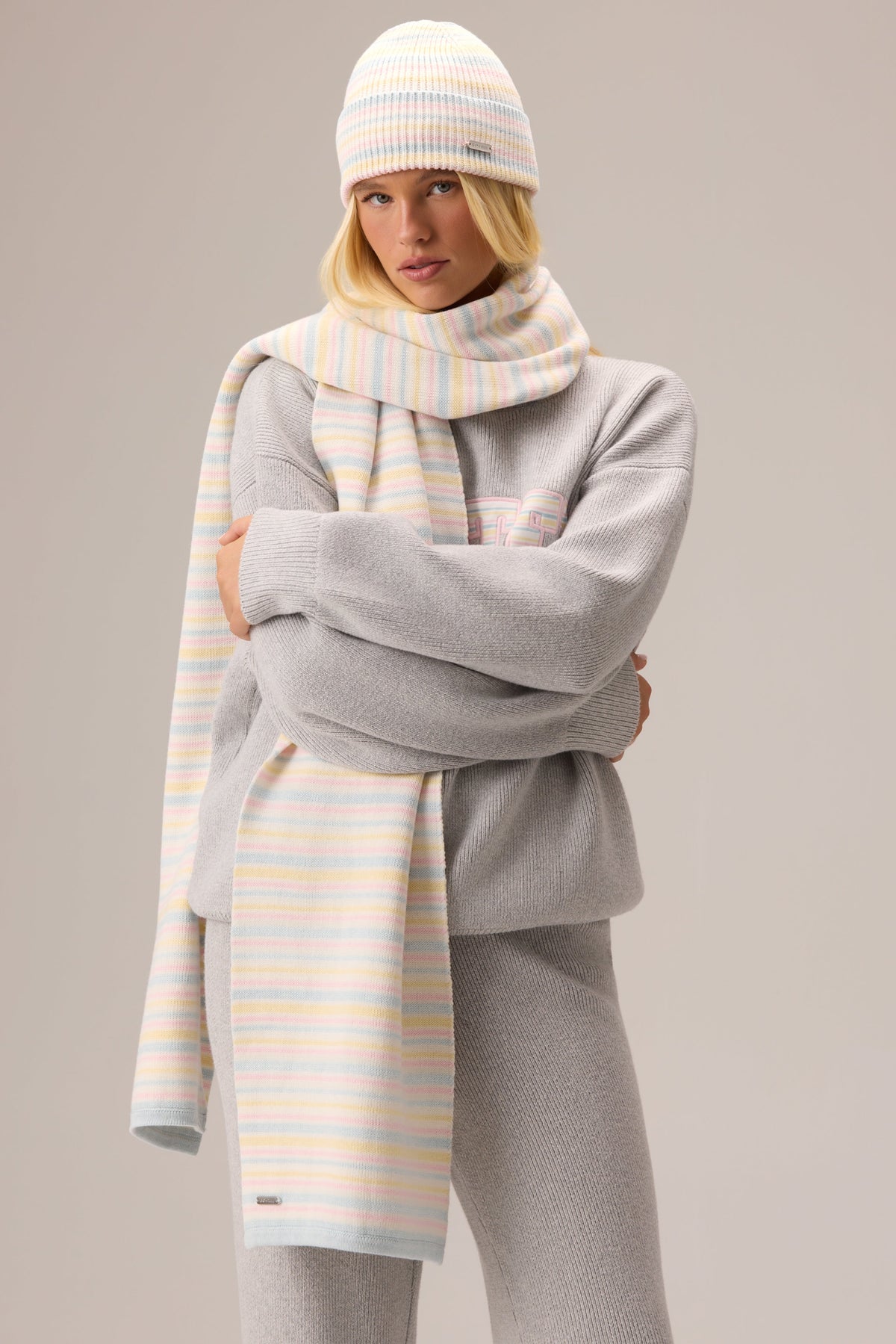 Chic Ribbed Knit Oversized Scarf in Confetti Stripe