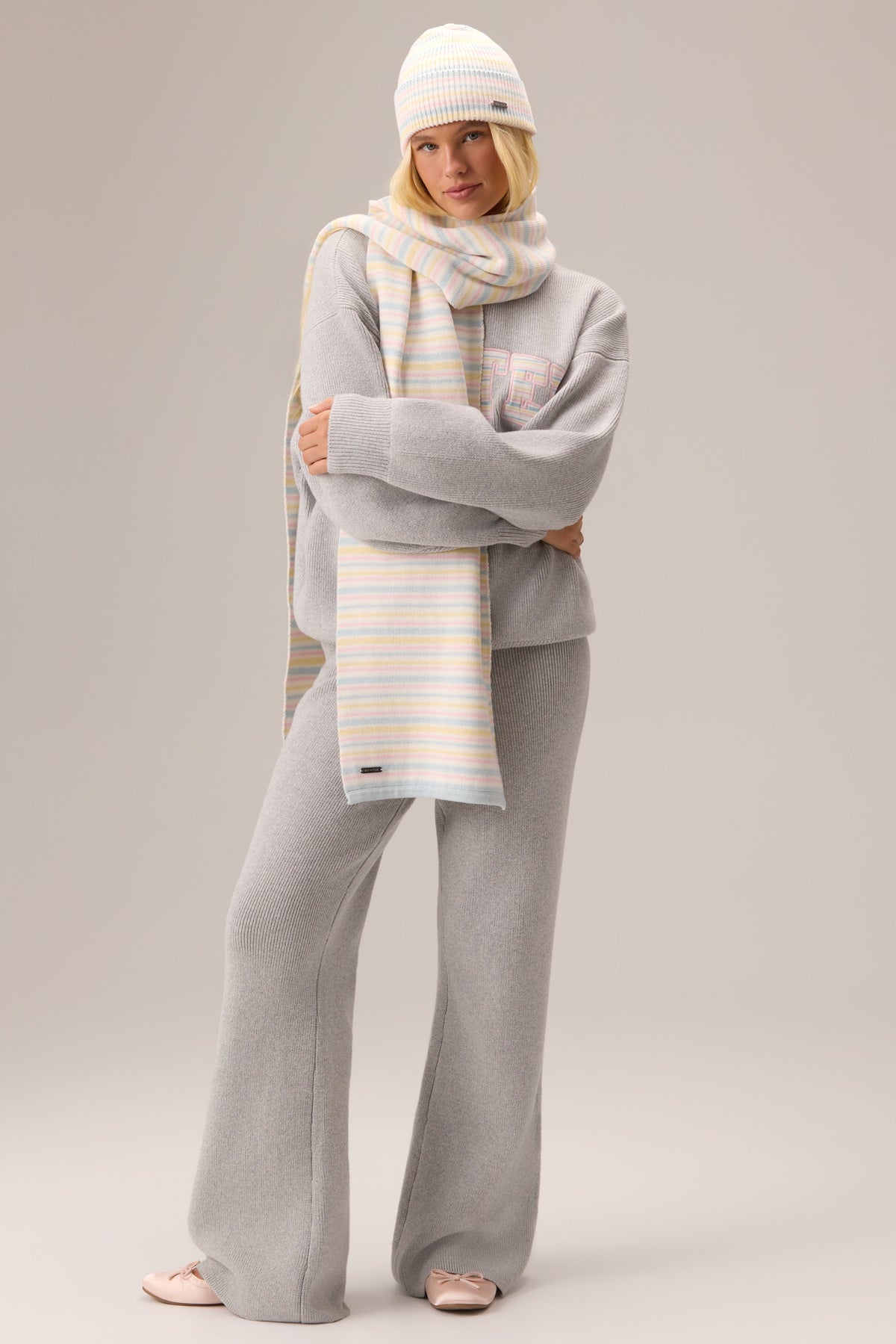 Chic Ribbed Knit Oversized Scarf in Confetti Stripe