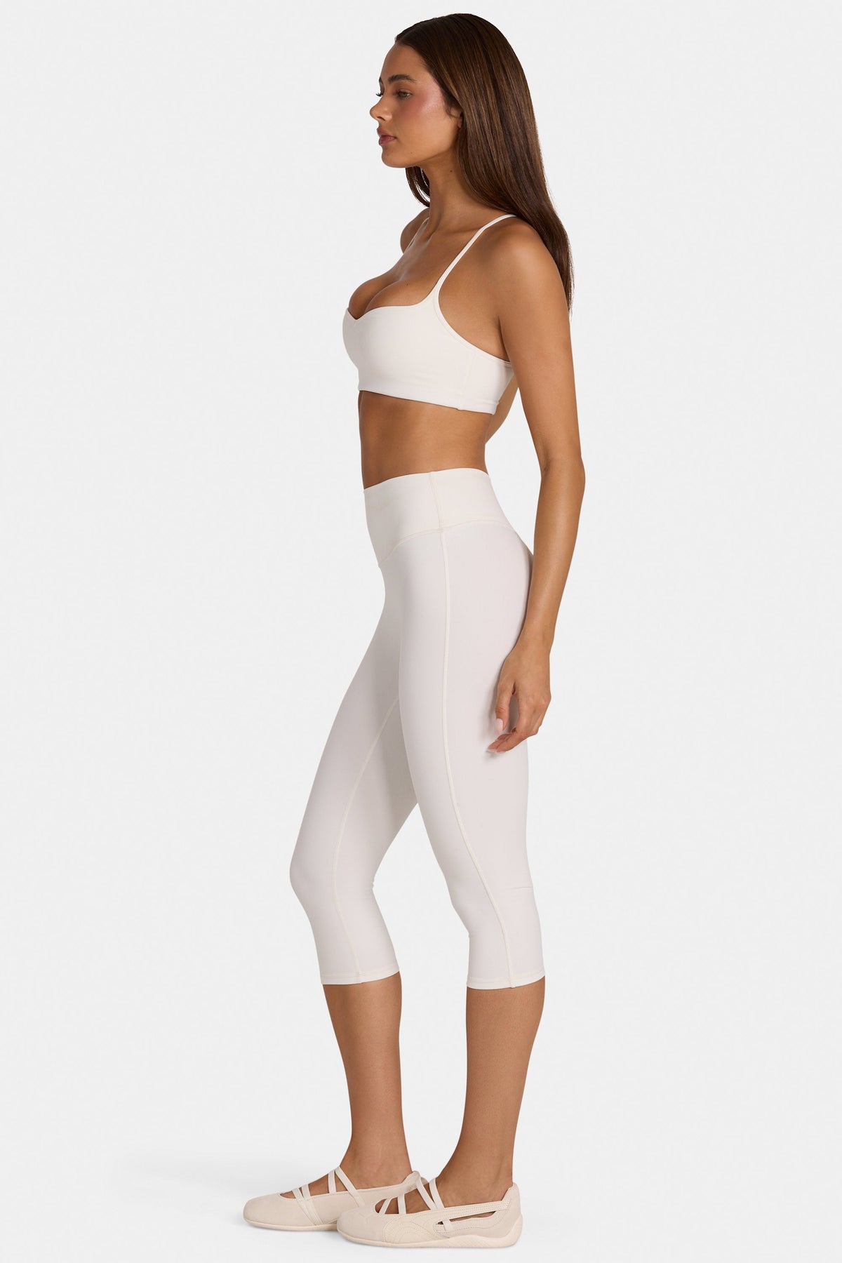 Chic Soft Active Capri Leggings in Coconut