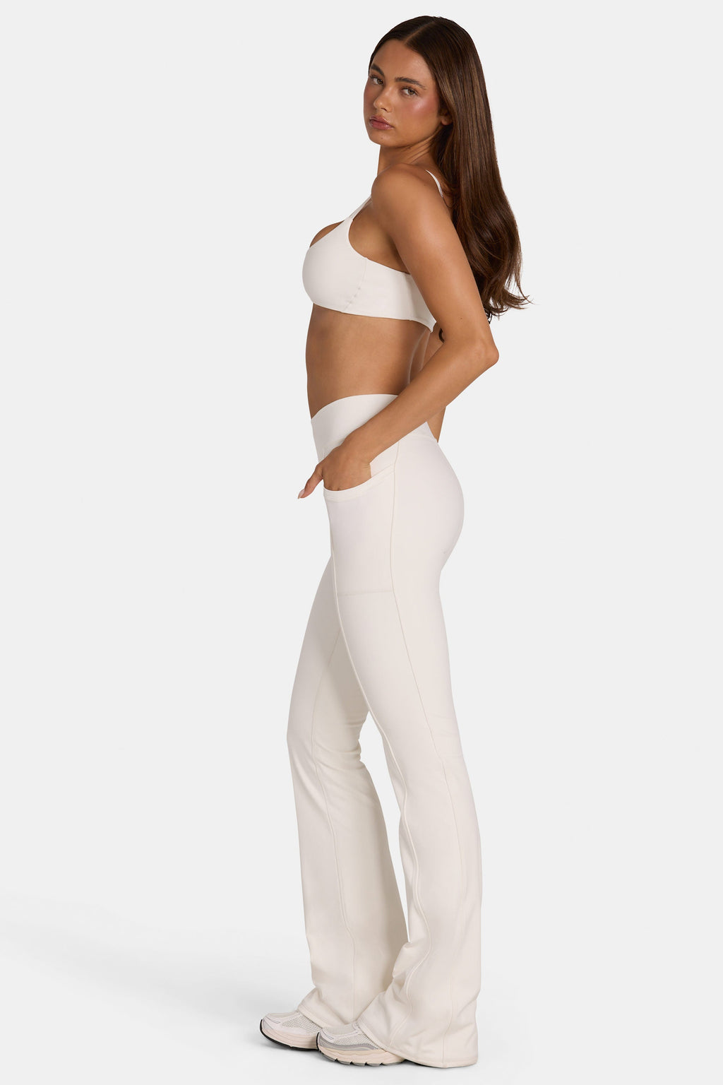 Chic Soft Active V-Waist Flared Leggings in Coconut