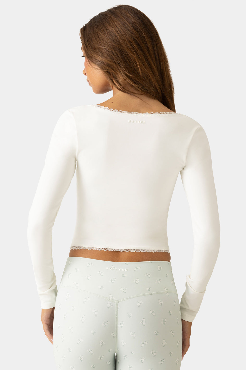 Chic Soft Active Long-Sleeve Top in Vanilla