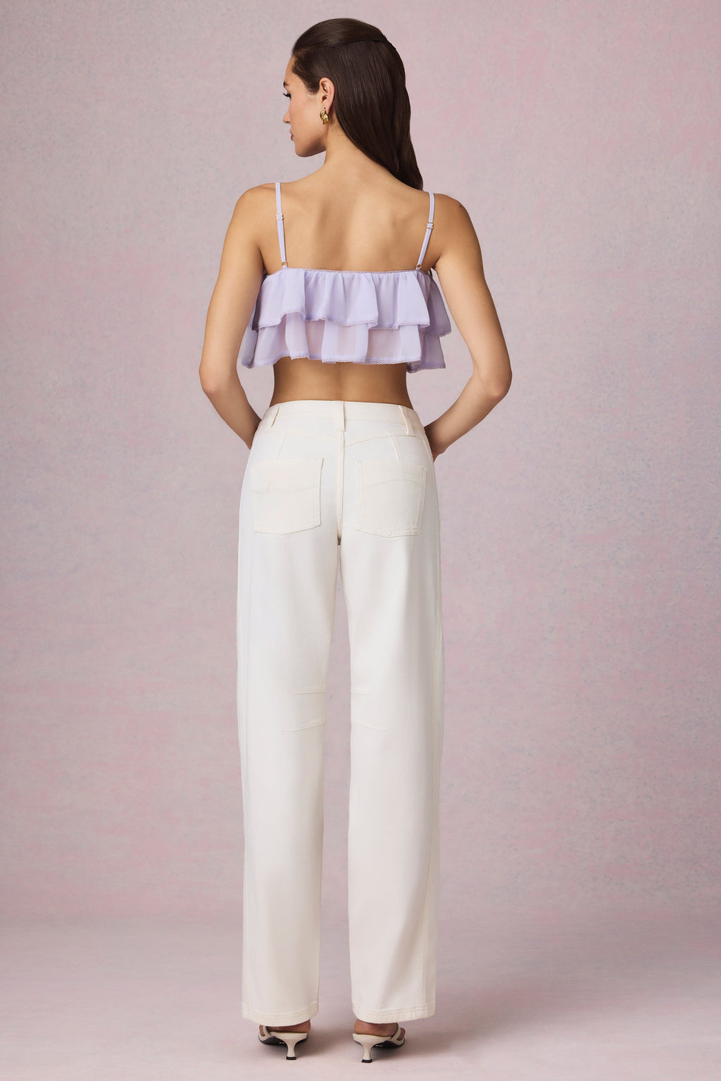 Chic Mid-Rise Barrel-Leg Jeans in Ecru Wash
