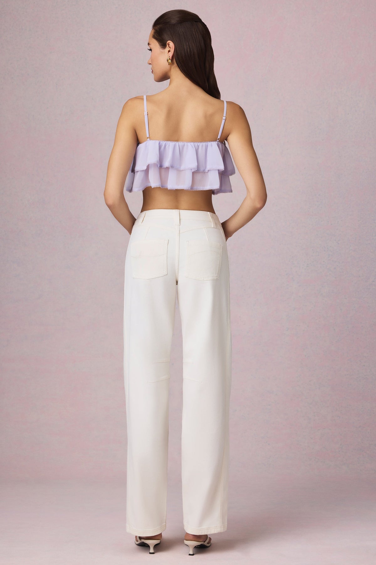 Chic Mid-Rise Barrel-Leg Jeans in Ecru Wash