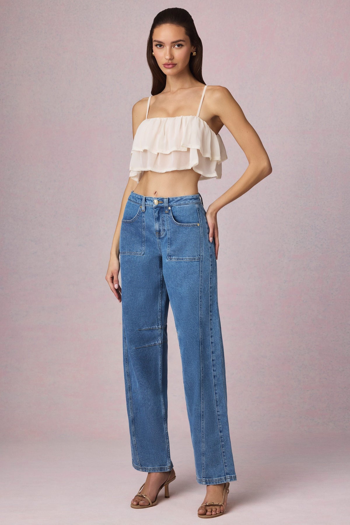 Chic Mid-Rise Barrel-Leg Jeans in Mid-Blue Wash