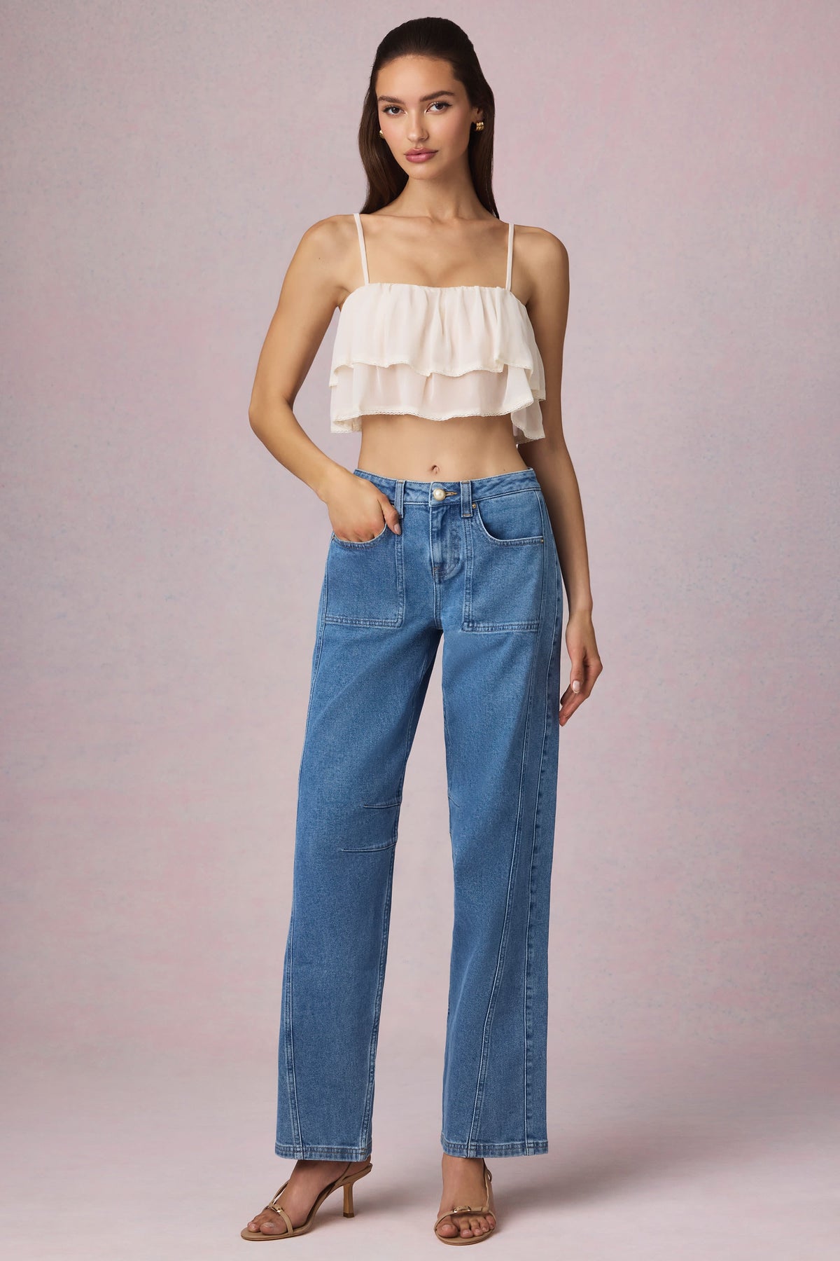 Chic Mid-Rise Barrel-Leg Jeans in Mid-Blue Wash