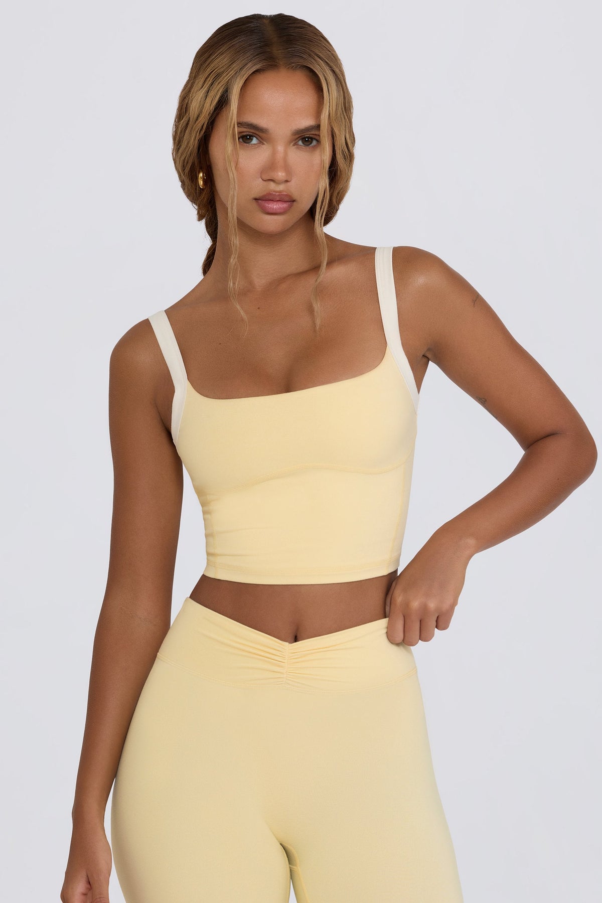 Chic Cropped Tank Top in Lemon Marl