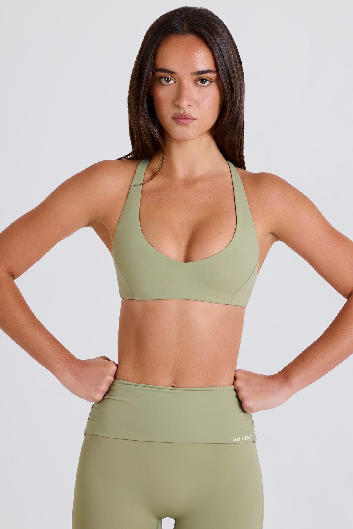 Chic Crossback V-Neck Sports Bra in Matcha