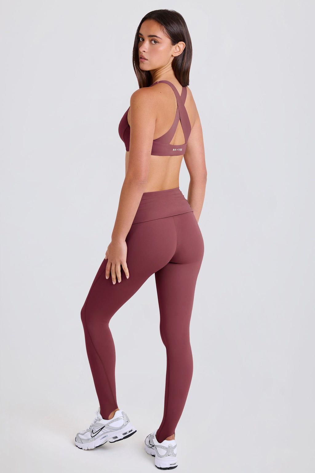 Chic Foldover Mid-Rise Stirrup Leggings in Acai