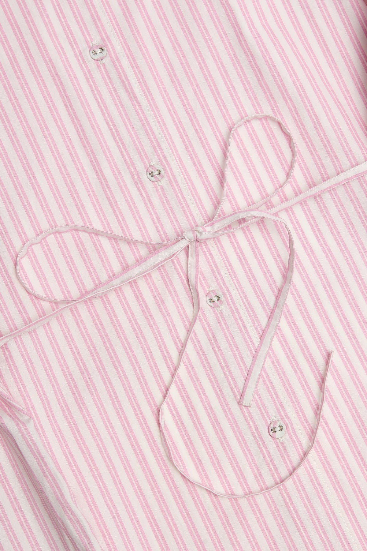 Chic Oversized Shirt in Pink Stripe