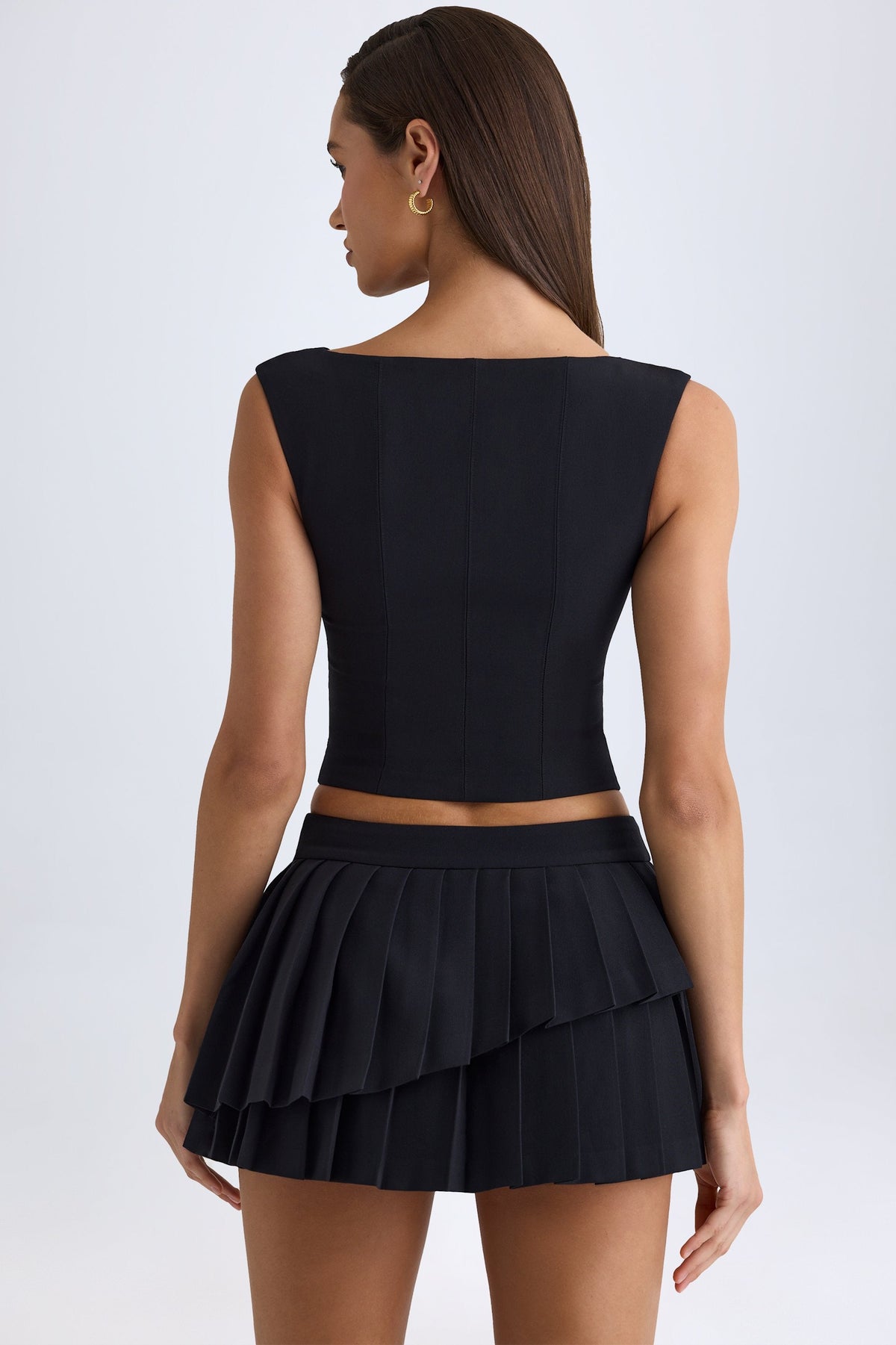 Chic Layered Pleated Low-Rise Mini Skirt in Black