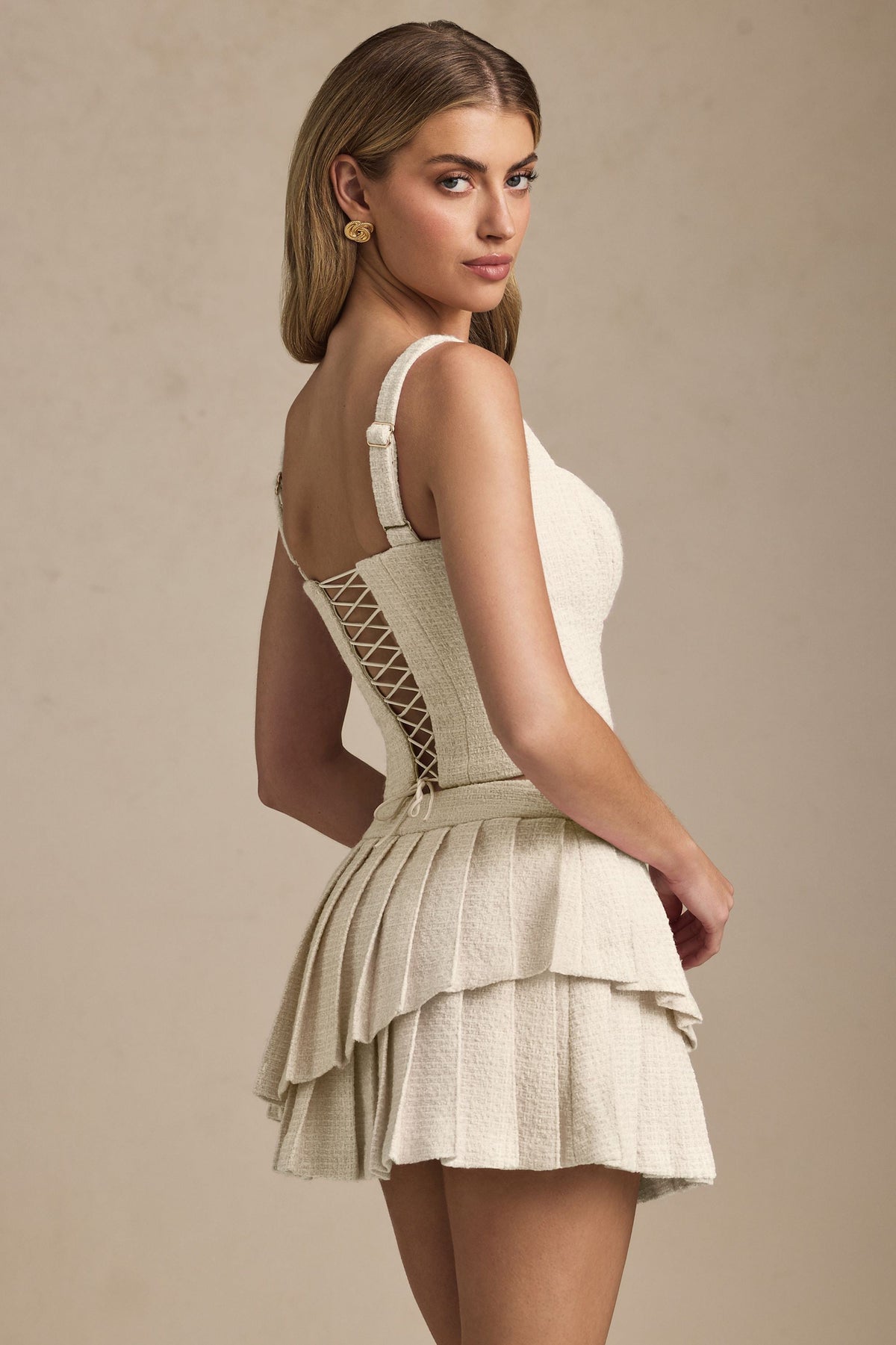 Chic Layered Pleated Low-Rise Mini Skirt in Ivory