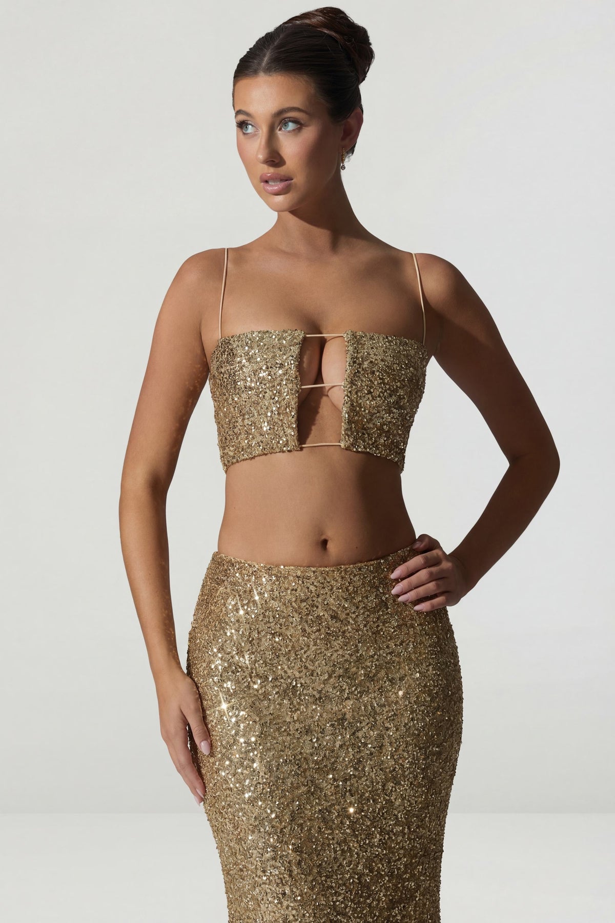 Chic Embellished Cut-Out Crop Top in Gold
