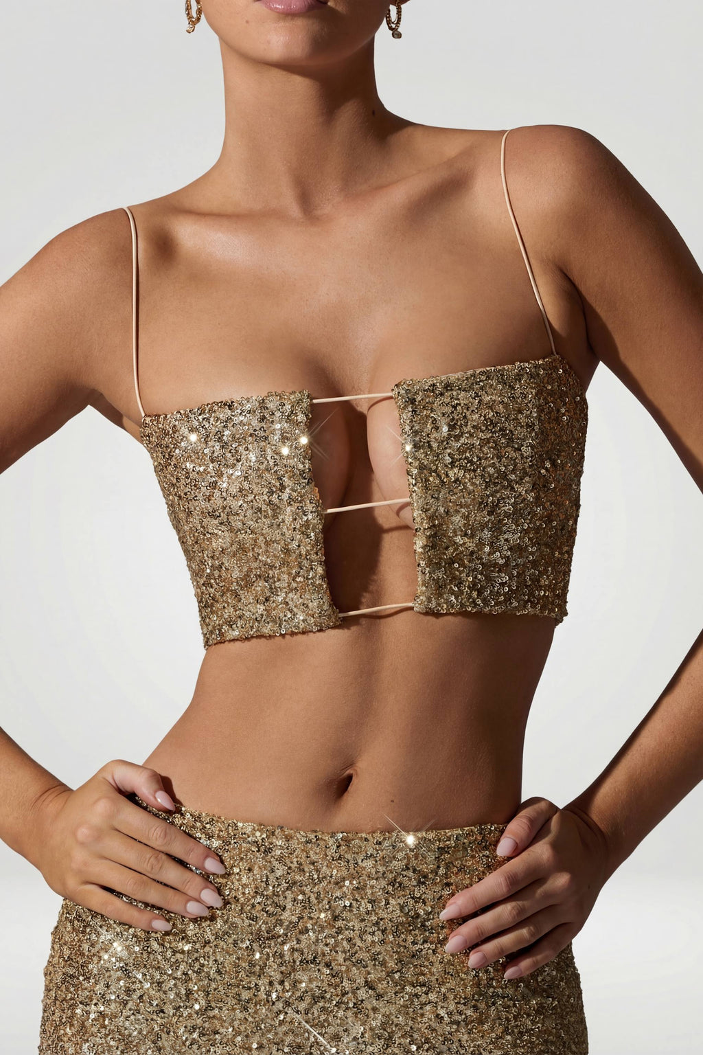 Chic Embellished Cut-Out Crop Top in Gold