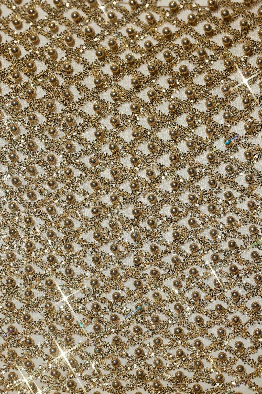 Chic Embellished Low-Rise Mini Skirt in Gold