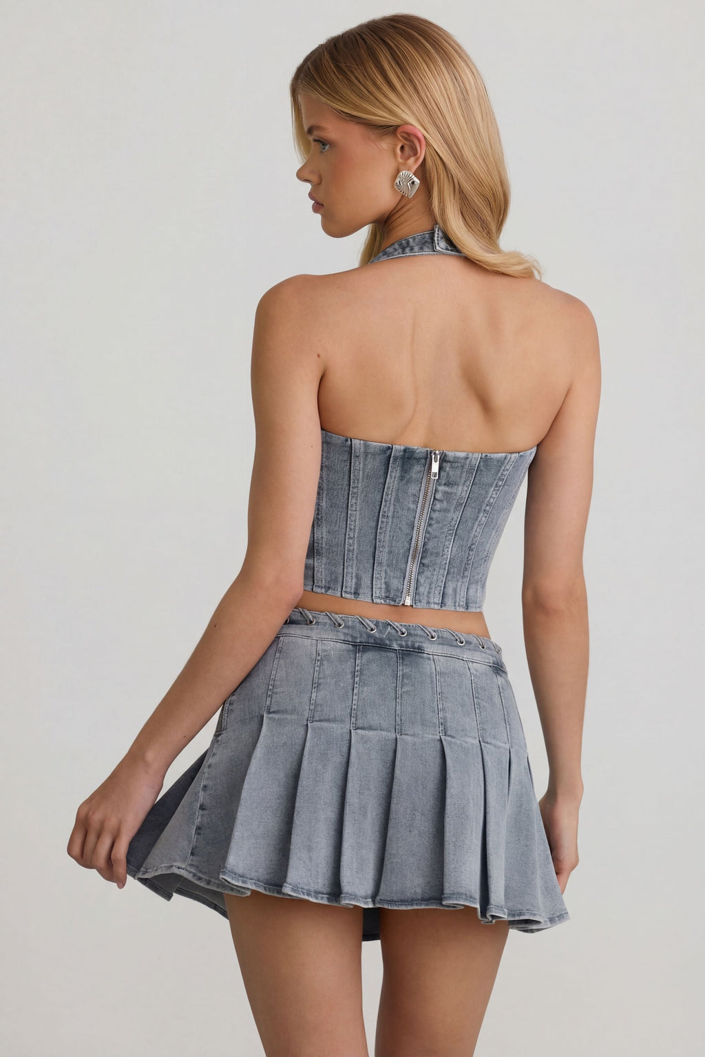 Chic Low-Rise Pleated Mini Skirt in Light Blue