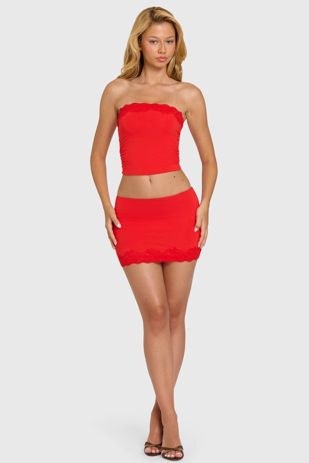 Chic Modal Lace-Trim Skort in Cherry