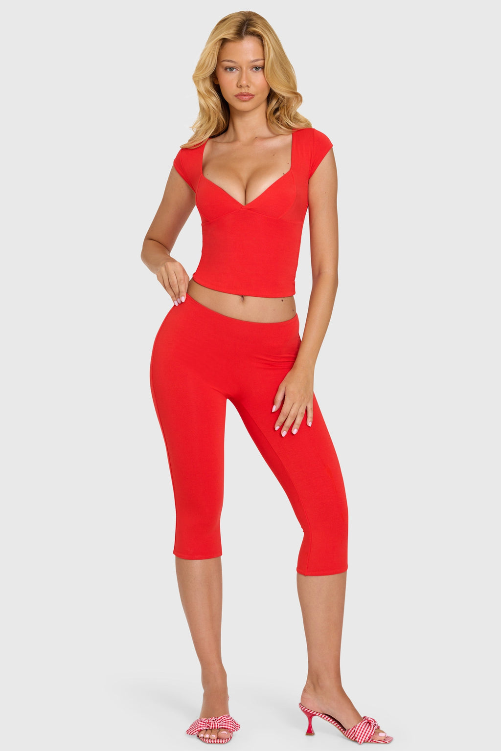 Chic Modal Capri Leggings in Cherry