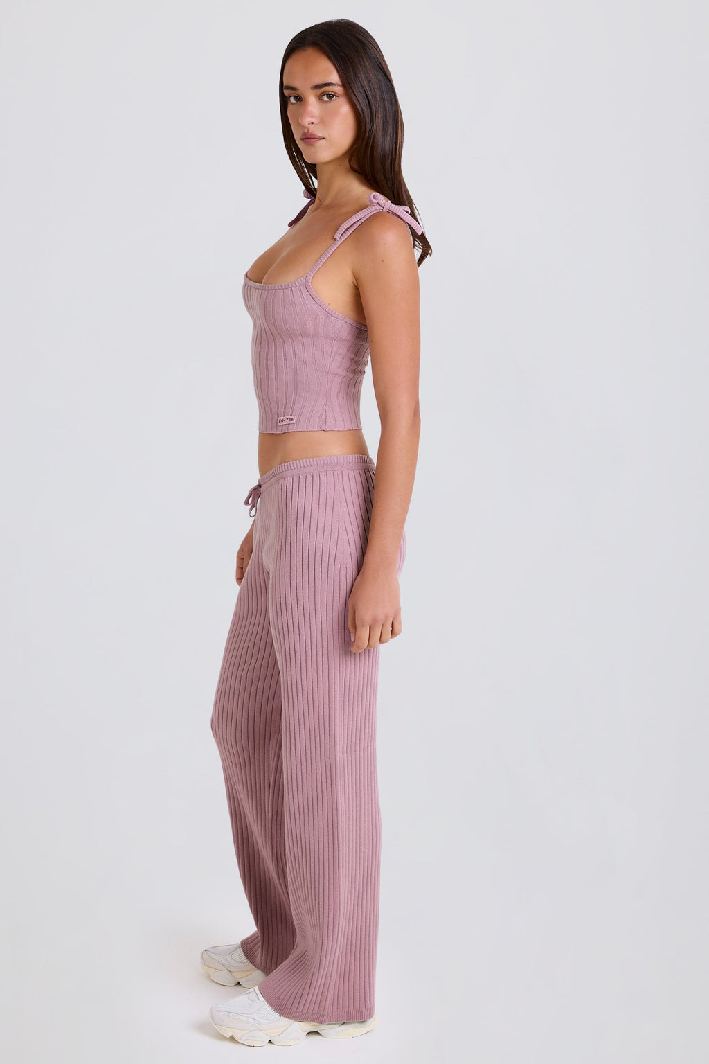 Chic Ribbed Knit Wide-Leg Joggers in Mauve