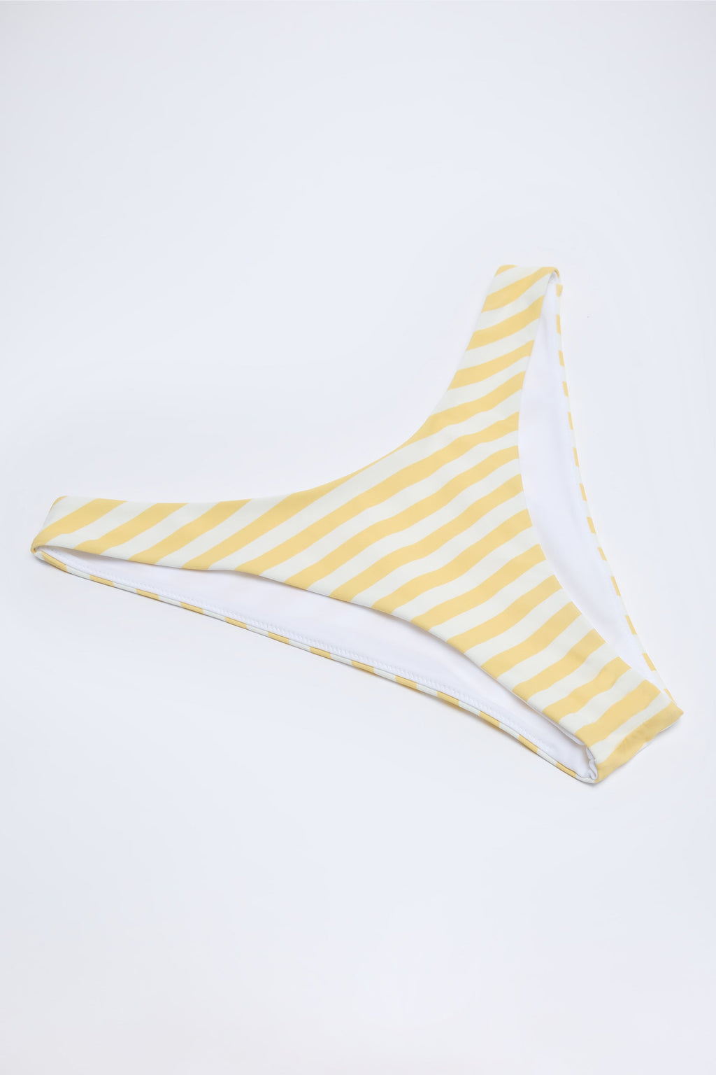 Chic Cheeky Bikini Bottoms in Lemon