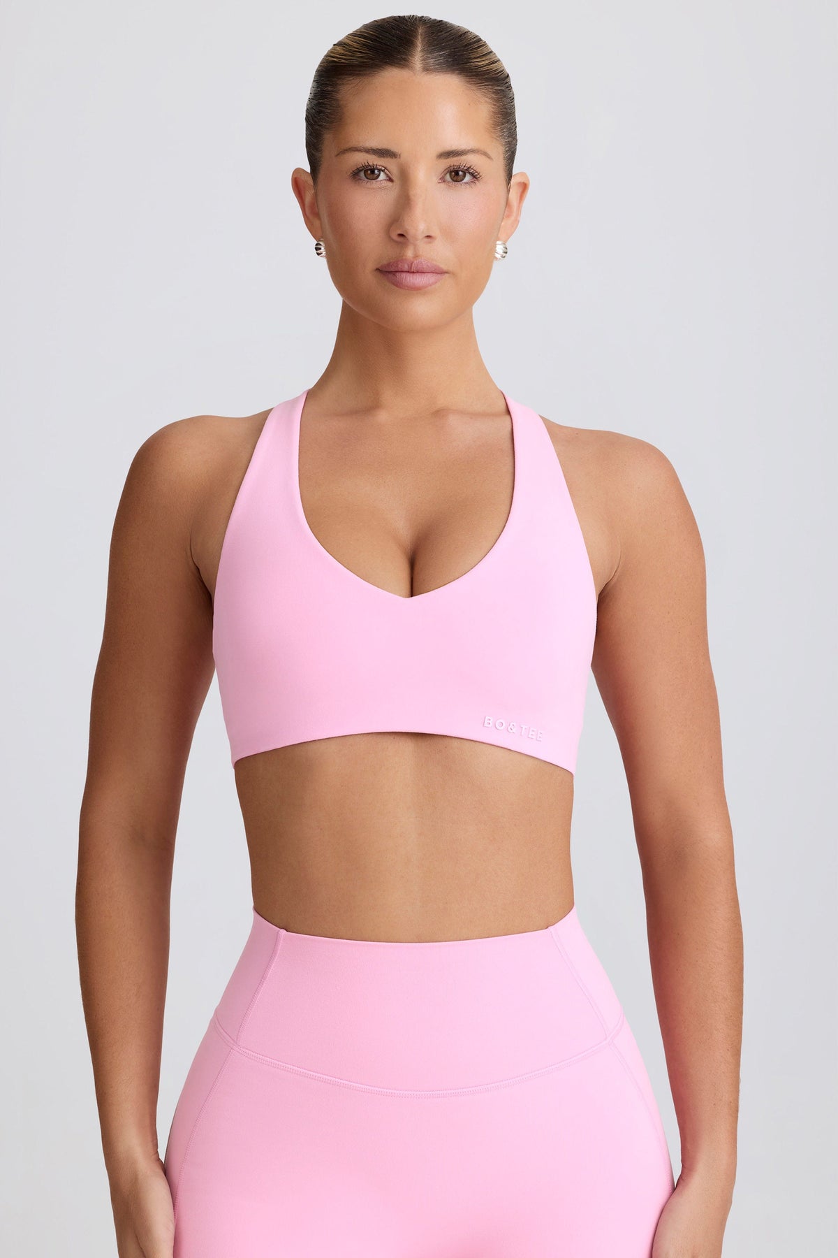 Chic Soft Active V-Neck Sports Bra in Baby Pink