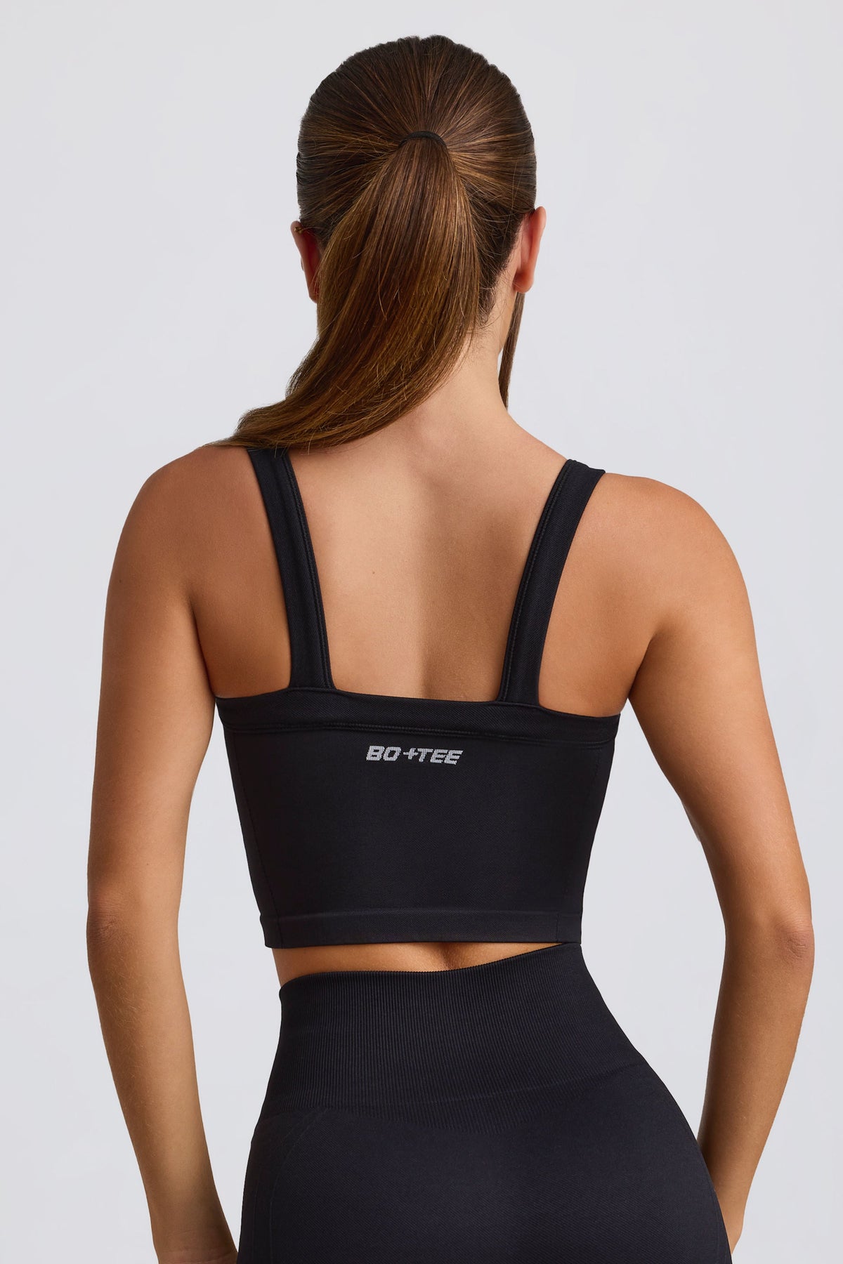 Chic Super Sculpt Seamless Longline Camisole Top in Black