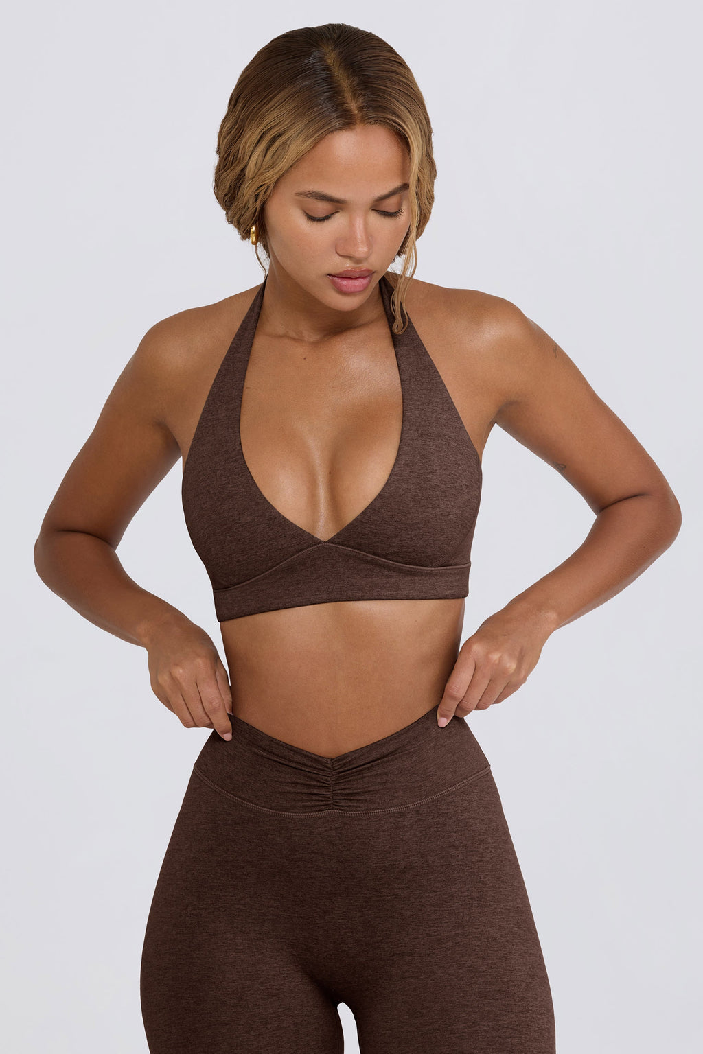 Chic Brushed Jersey V-Neck Sports Bra in Pecan Marl