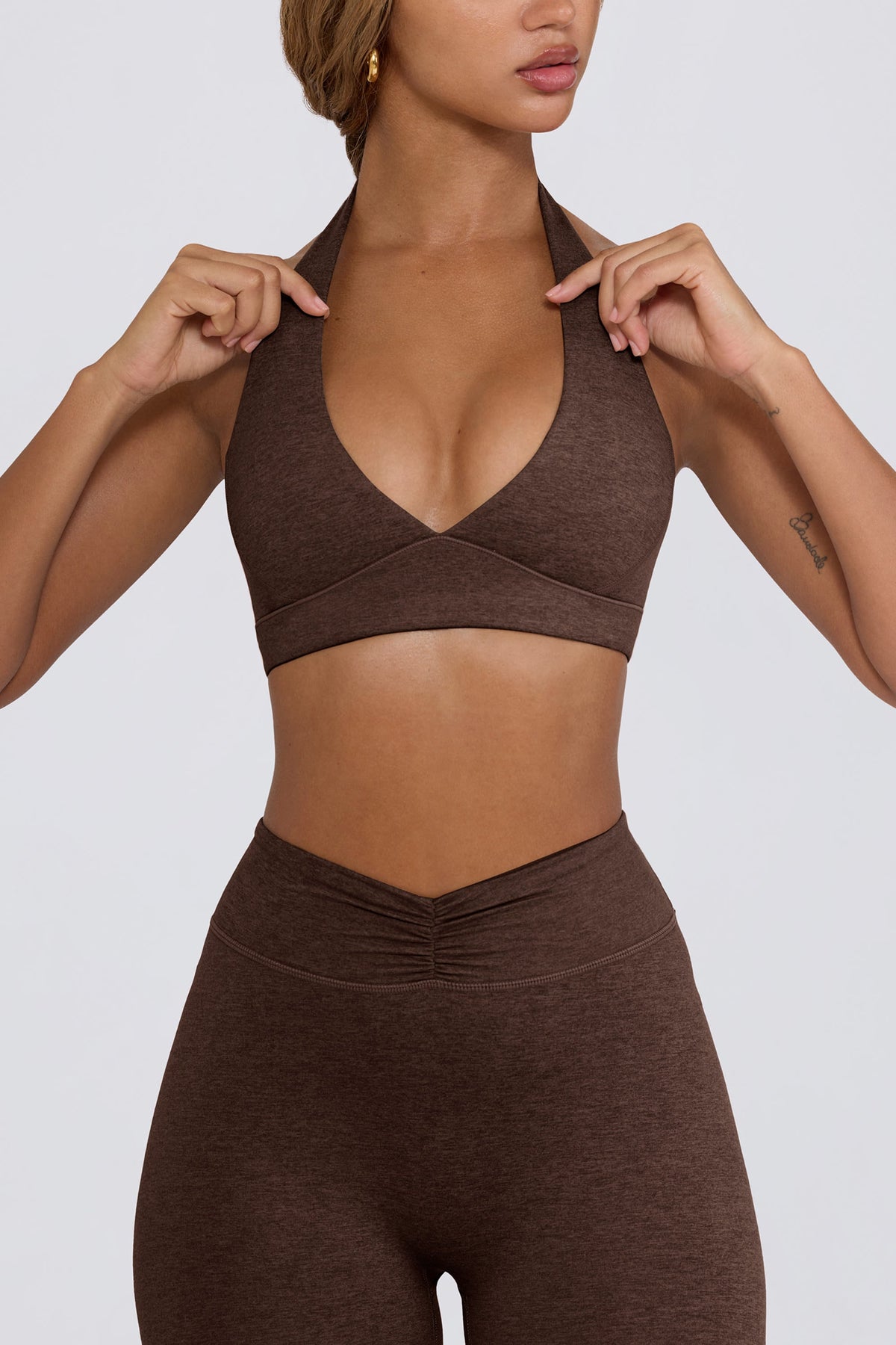 Chic Brushed Jersey V-Neck Sports Bra in Pecan Marl