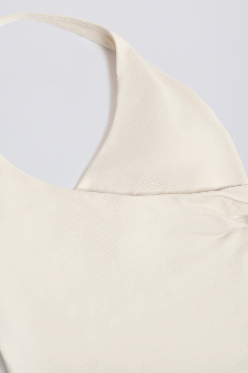 Chic Halterneck Open-Back Tank Top in Vanilla